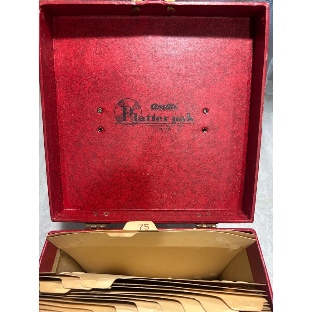 Vintage Amfile Platter-pak 45 Record Case, dividers, and sleeves
No records. - Picture 4 of 8